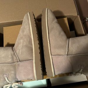 UGGS Selene size 10